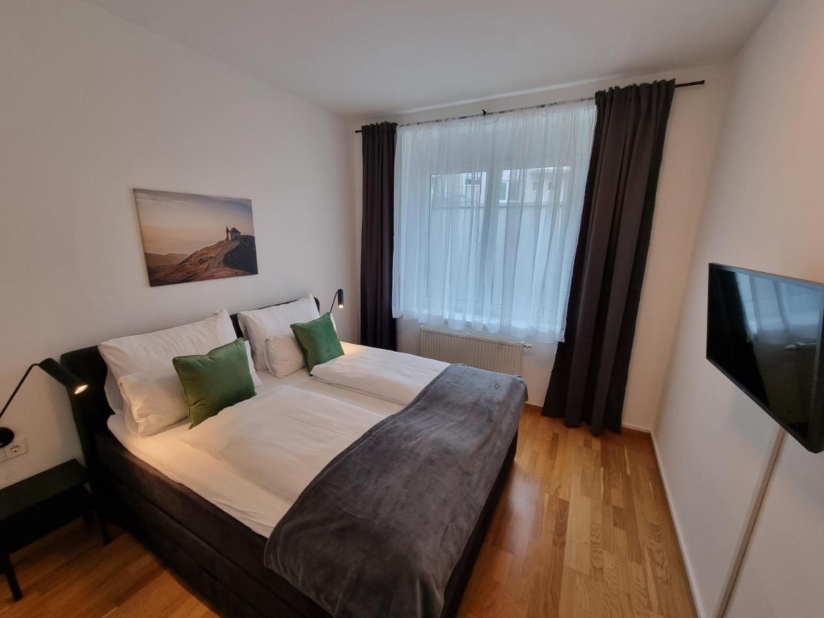 City Appartements Villach Esterno foto